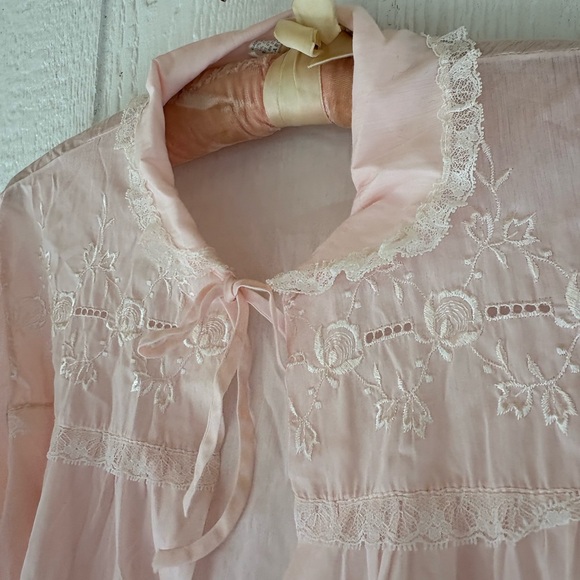 Vintage Pink Embroidered Women's Cape night cover top Large - Picture 4 of 7